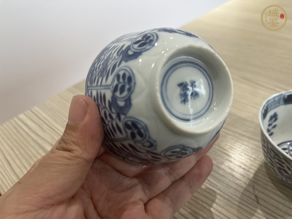 古玩陶瓷青花花卉紋杯真品鑒賞圖