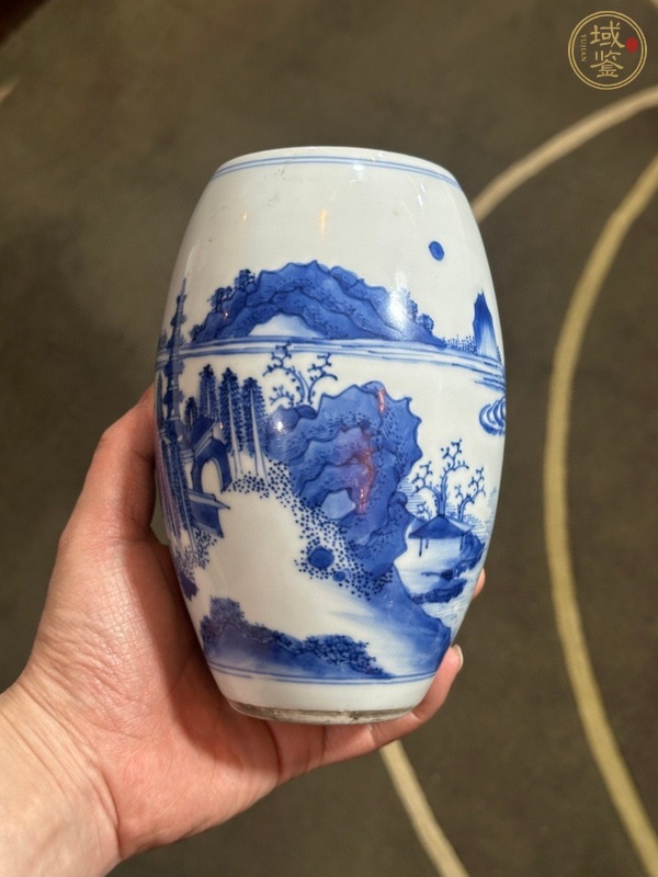 古玩陶瓷山水紋青花橄欖瓶真品鑒賞圖