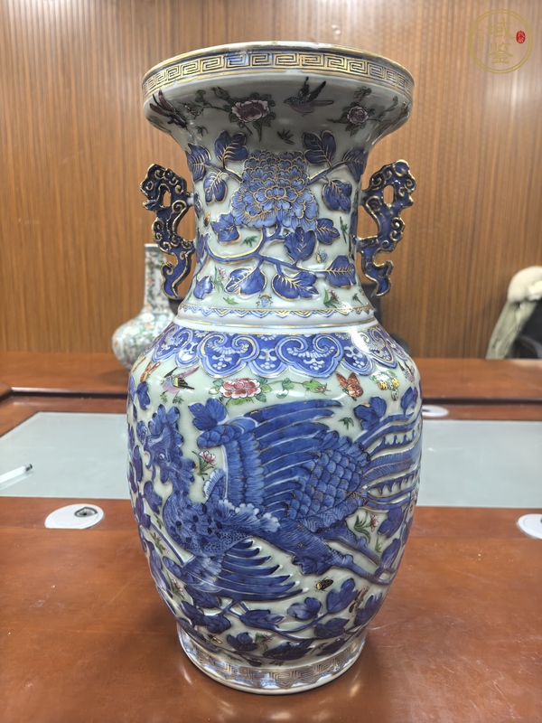 古玩陶瓷豆青釉青花加彩鳳紋盤口瓶真品鑒賞圖