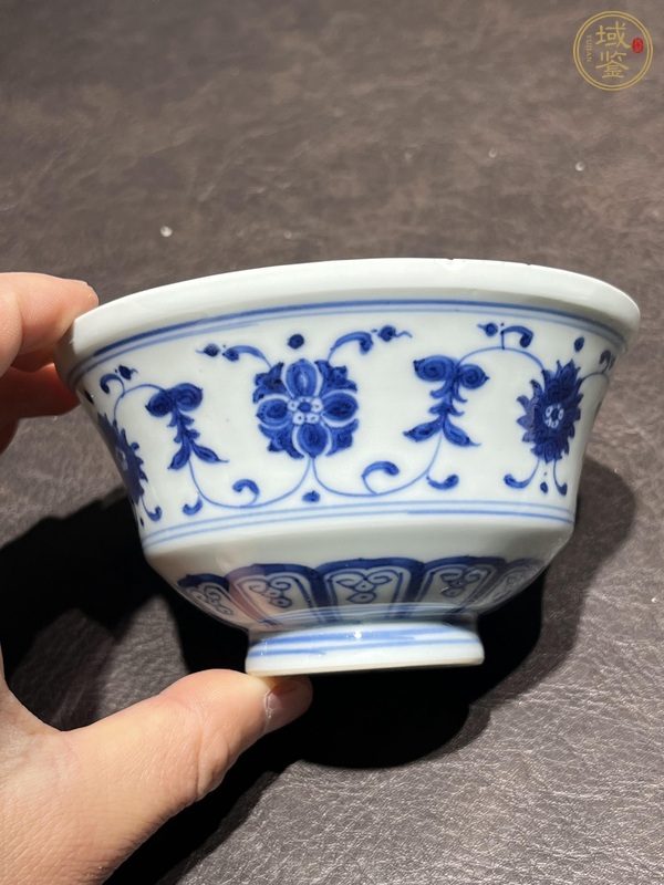 古玩陶瓷青花花卉蓋碗真品鑒賞圖