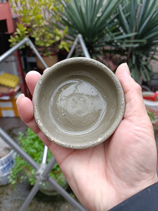 古玩轉(zhuǎn)賣宋元精品青釉盞拍賣,當(dāng)前價(jià)格3666元