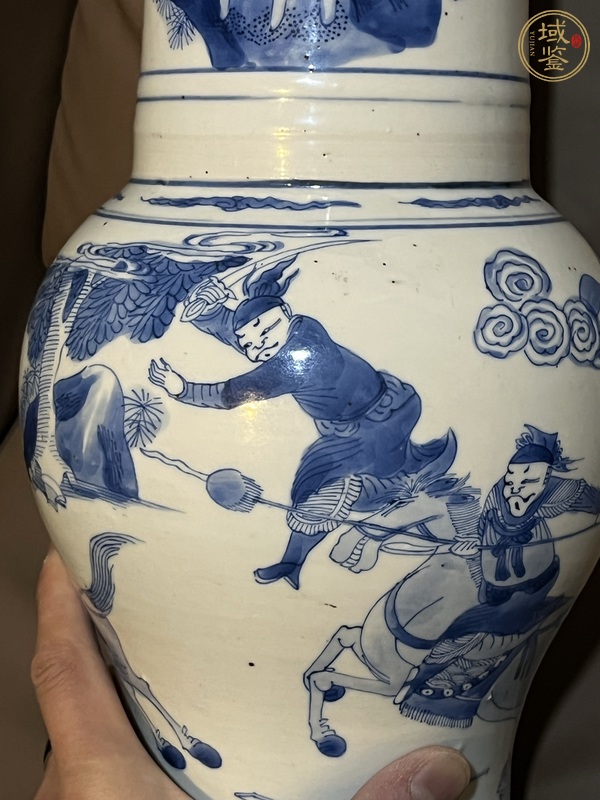 古玩陶瓷青花人物鳳尾尊真品鑒賞圖