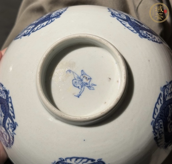 古玩陶瓷青花團龍紋茶碗真品鑒賞圖