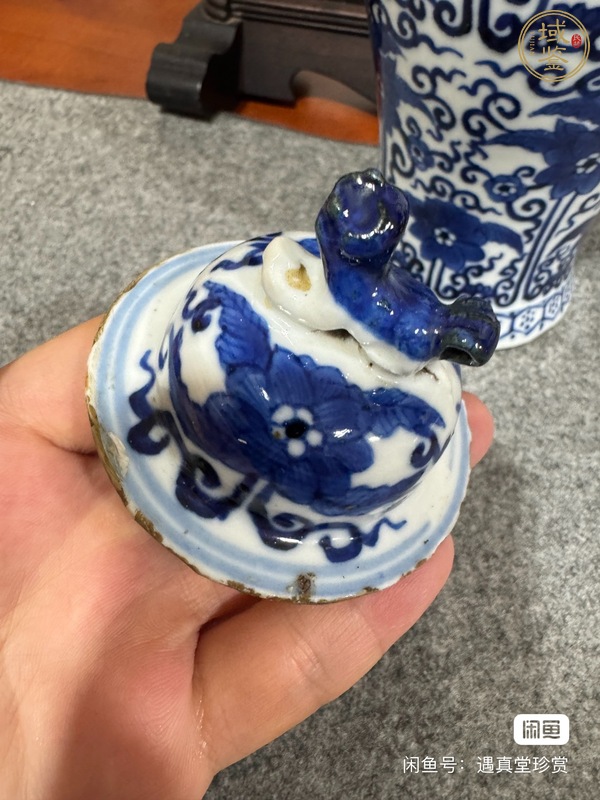 古玩陶瓷青花纏枝花卉紋雞腿瓶真品鑒賞圖