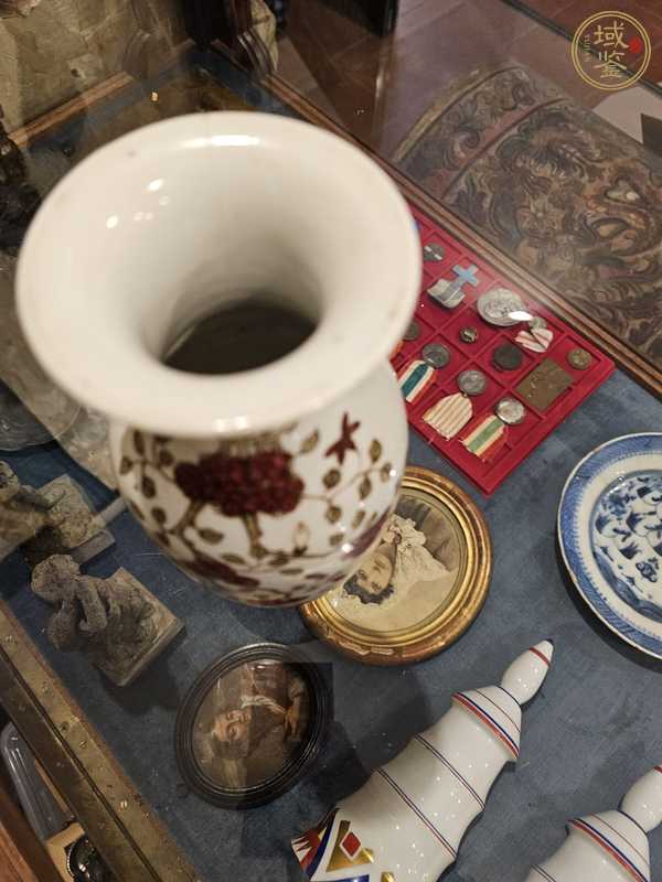 古玩陶瓷花卉紋雙福耳瓶真品鑒賞圖