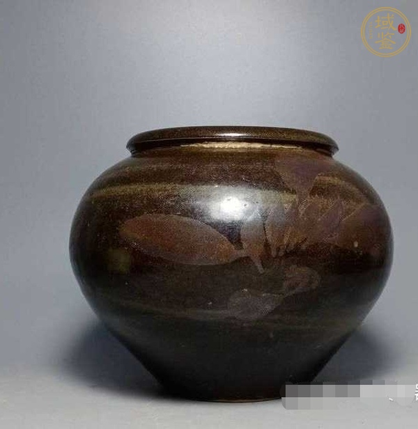 古玩陶瓷茶葉末釉釉鐵銹斑花卉紋茶入真品鑒賞圖