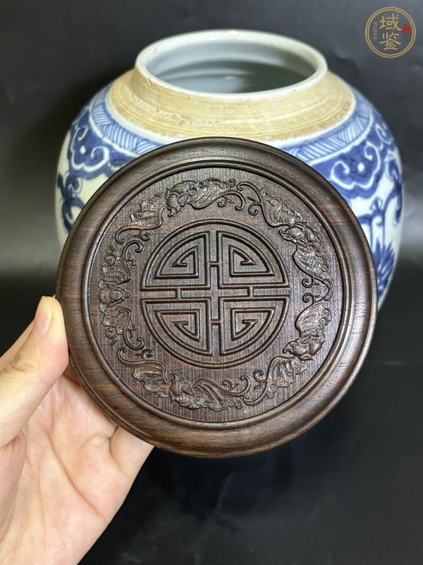 古玩陶瓷青花花間壽字紋蓋罐真品鑒賞圖