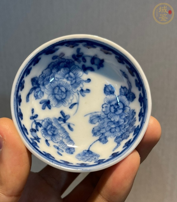 古玩陶瓷青花花卉紋小碟真品鑒賞圖