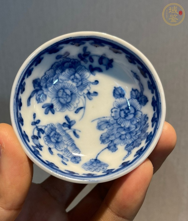 古玩陶瓷青花花卉紋小碟真品鑒賞圖