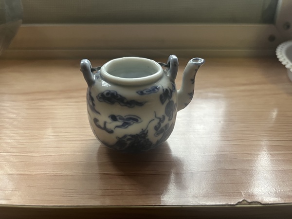 古玩陶瓷光緒青花龍鳳紋茶壺拍賣(mài)，當(dāng)前價(jià)格8888元