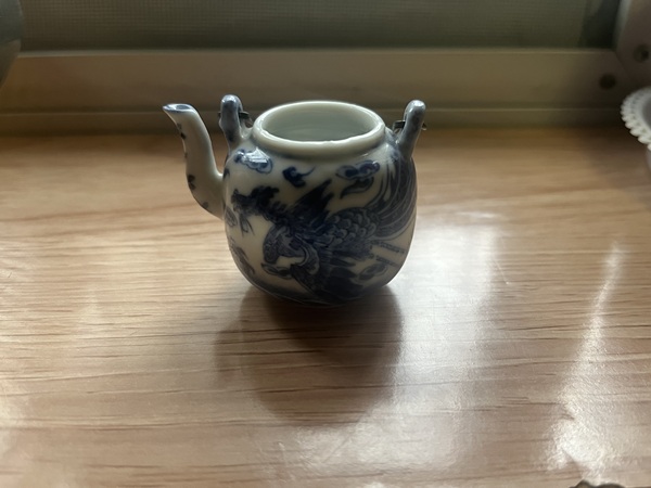 古玩陶瓷光緒青花龍鳳紋茶壺拍賣(mài)，當(dāng)前價(jià)格8888元