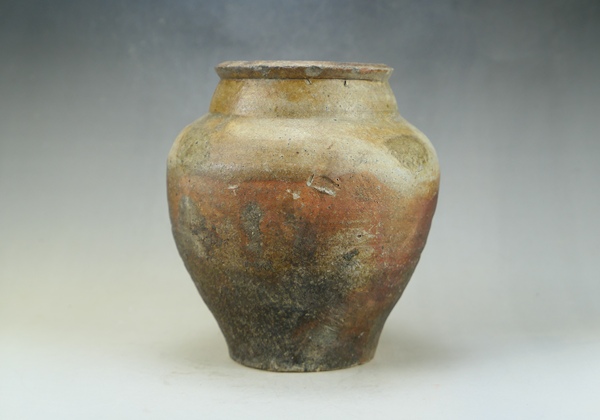 古玩陶瓷名窯:隋唐壽州窯黃釉罐拍賣(mài)，當(dāng)前價(jià)格41元