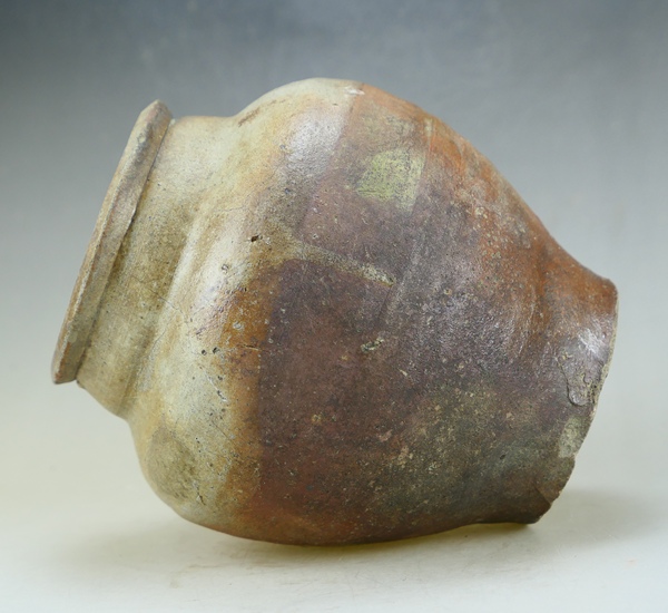 古玩陶瓷名窯:隋唐壽州窯黃釉罐拍賣(mài)，當(dāng)前價(jià)格41元