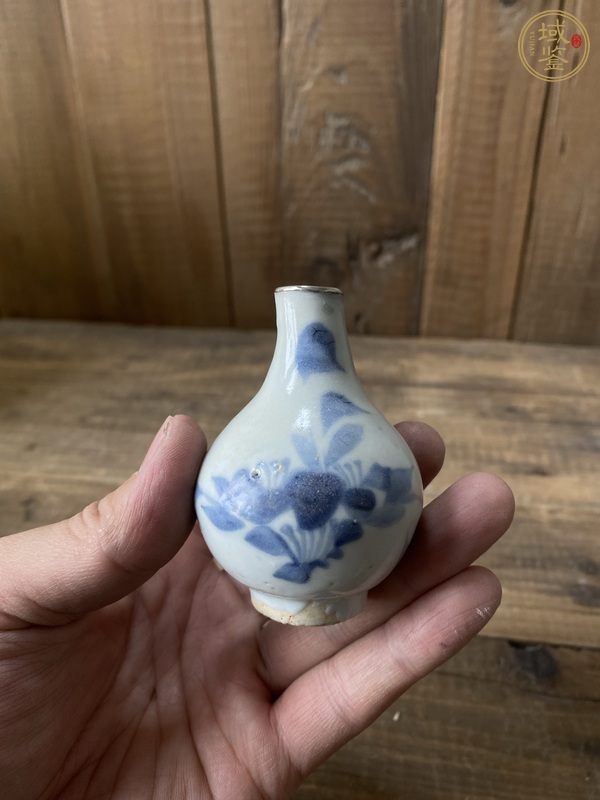 古玩陶瓷青花花卉紋截口瓶真品鑒賞圖