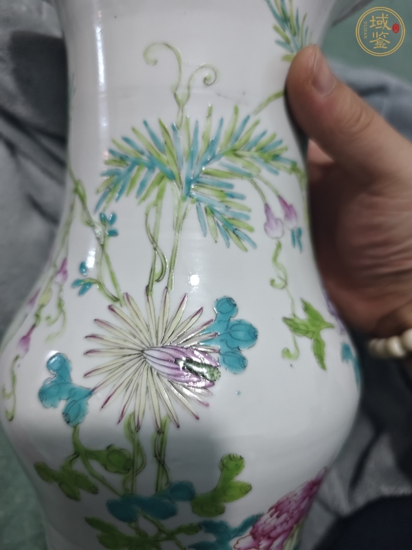 古玩陶瓷粉彩花卉紋花觚真品鑒賞圖