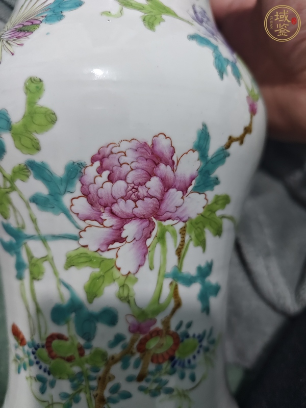 古玩陶瓷粉彩花卉紋花觚真品鑒賞圖