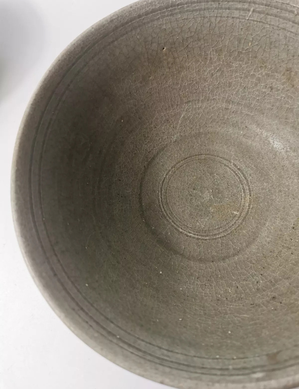 古玩陶瓷宋元龍泉窯青釉碗拍賣,當前價格3000元