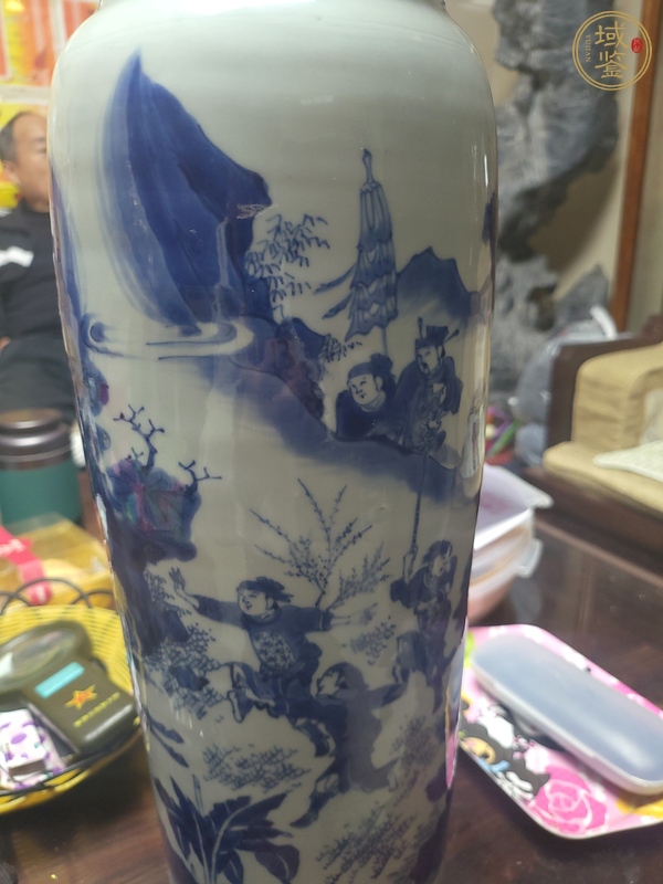 古玩陶瓷青花人物故事紋筒瓶真品鑒賞圖