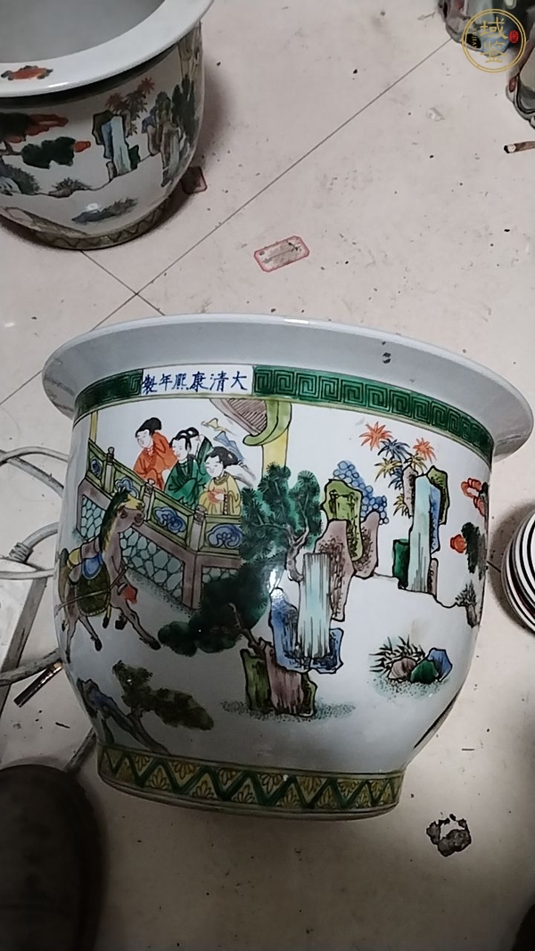 古玩五彩人物故事花盆真品鑒賞圖