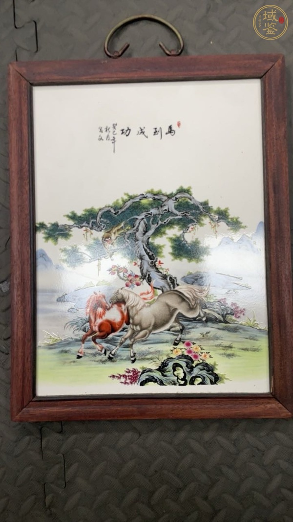 古玩粉彩馬上封候瓷板，貼花工藝真品鑒賞圖