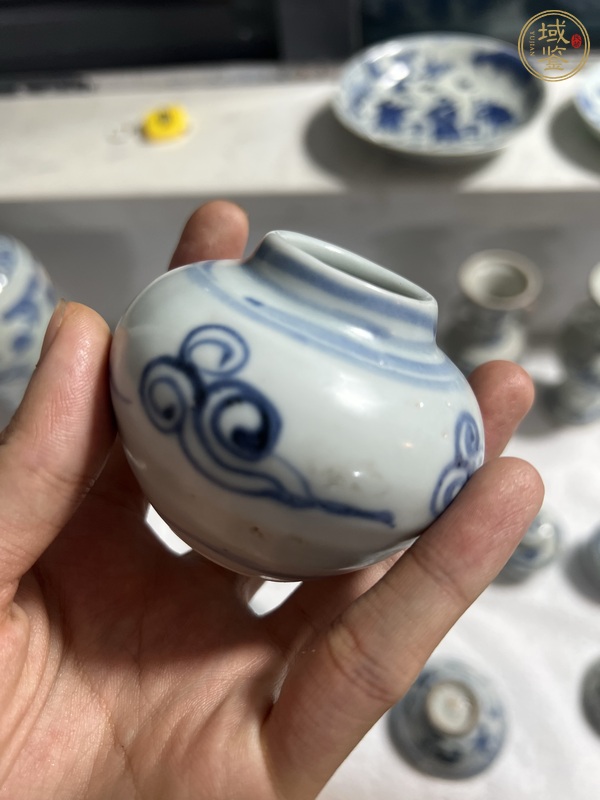 古玩陶瓷青花云氣紋水盂真品鑒賞圖