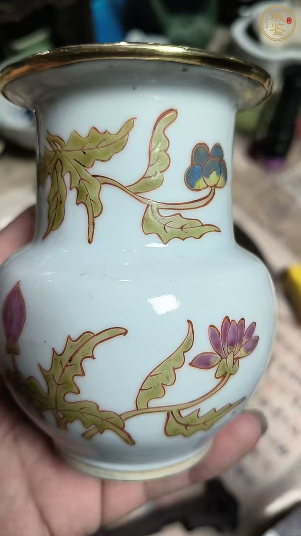 古玩陶瓷粉彩花卉紋渣斗真品鑒賞圖