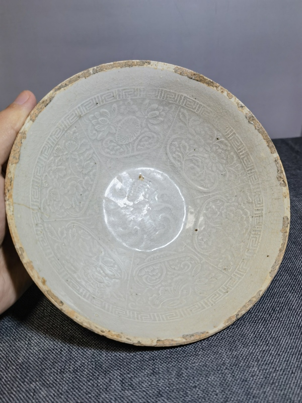 古玩陶瓷【精品】南宋青白釉花卉紋面包碗拍賣，當(dāng)前價(jià)格0元