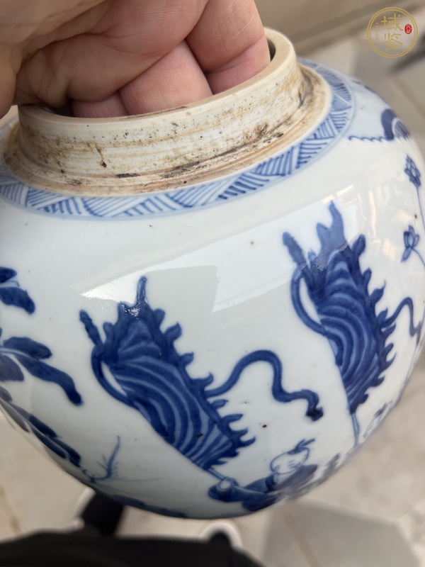 古玩陶瓷麒麟送子青花罐真品鑒賞圖