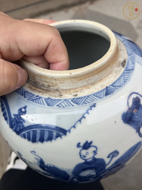 古玩陶瓷麒麟送子青花罐真品鑒賞圖