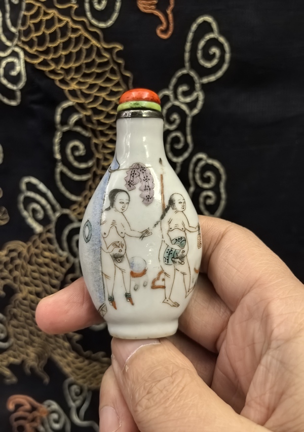 古玩陶瓷粉彩春宮鼻煙壺拍賣,當前價格18888元