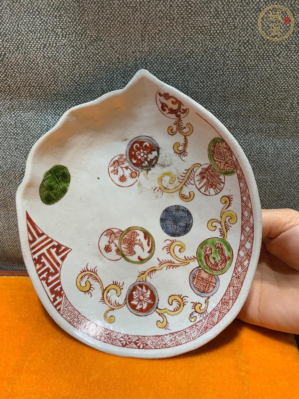 古玩陶瓷日本明治彩繪皮球花盤真品鑒賞圖