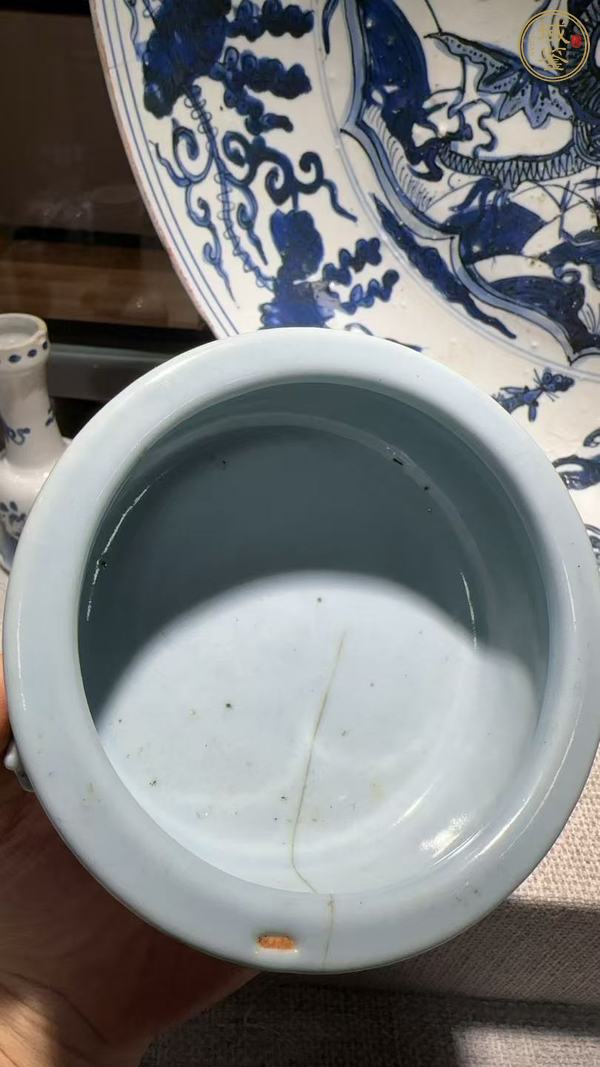 古玩陶瓷天藍釉缶式水洗真品鑒賞圖