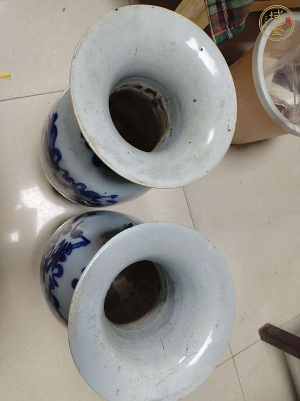 古玩陶瓷暗八仙青花瓶真品鑒賞圖