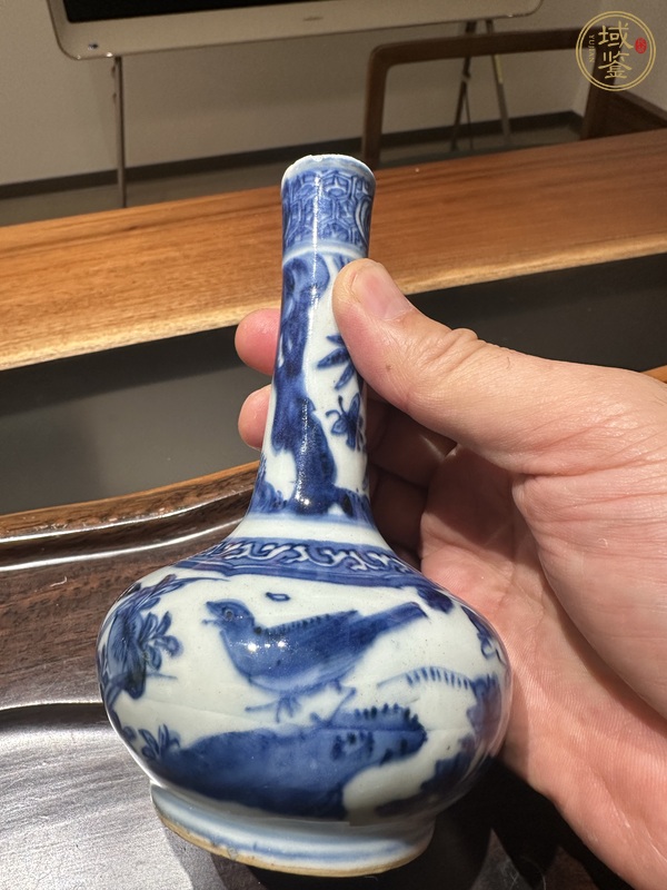 古玩陶瓷青花花鳥紋長頸瓶真品鑒賞圖