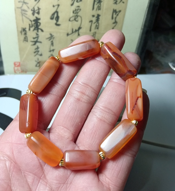 古玩玉器清代天然瑪瑙珠串拍賣，當(dāng)前價(jià)格150元