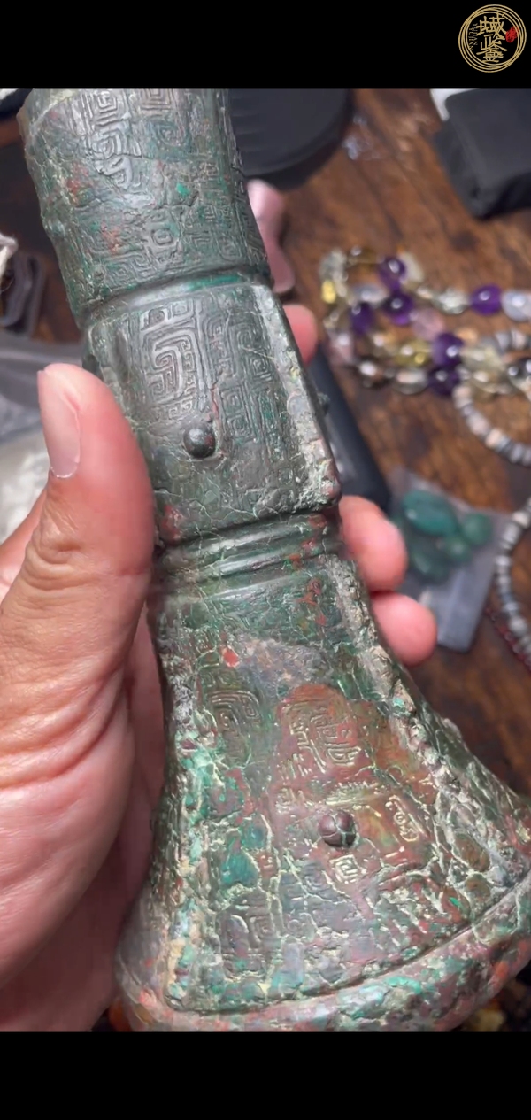 古玩銅器青銅花觚底部真品鑒賞圖