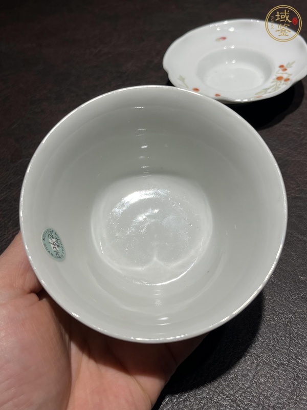 古玩陶瓷粉彩花卉紋蓋碗真品鑒賞圖