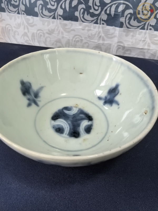 古玩陶瓷青花飛馬紋茶碗真品鑒賞圖