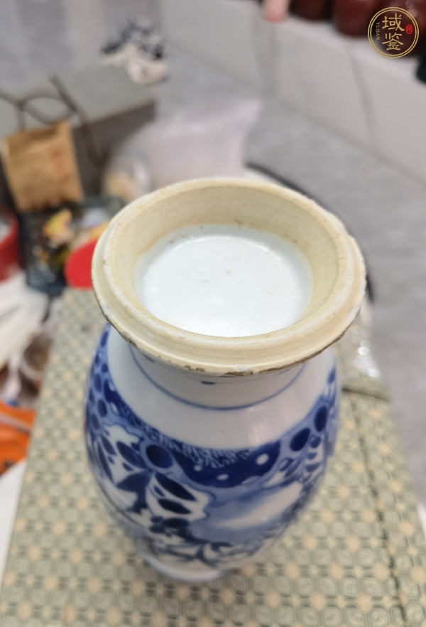 古玩陶瓷青花洞石花卉紋撇口瓶，注意品相真品鑒賞圖