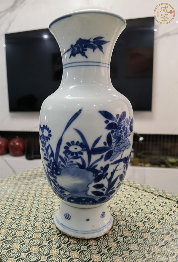 古玩陶瓷青花洞石花卉紋撇口瓶，注意品相真品鑒賞圖