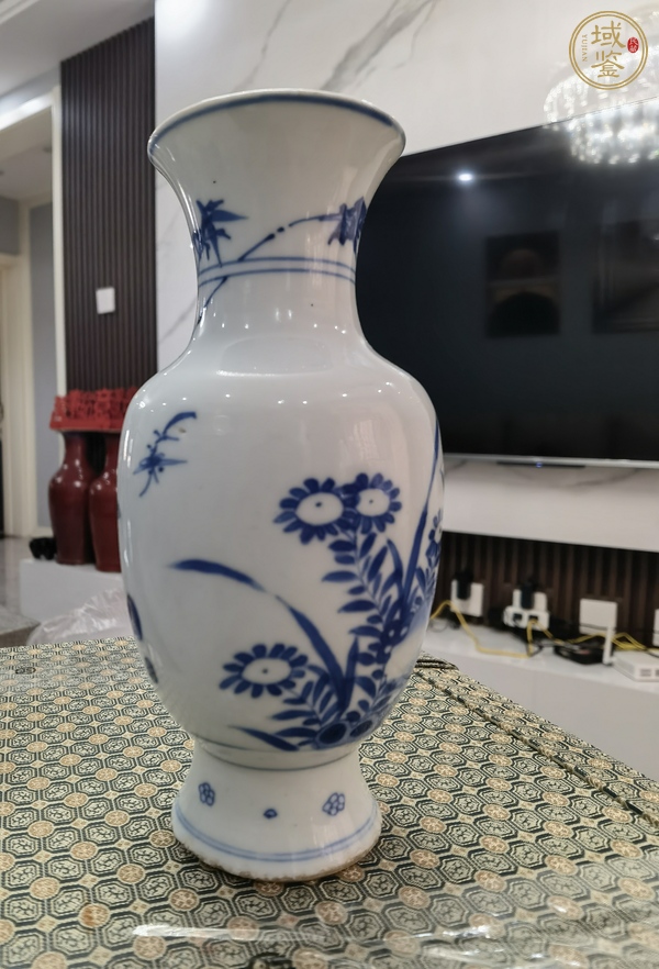 古玩陶瓷青花洞石花卉紋撇口瓶，注意品相真品鑒賞圖