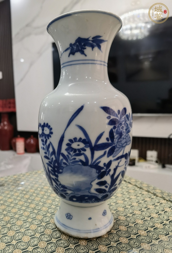 古玩陶瓷青花洞石花卉紋撇口瓶，注意品相真品鑒賞圖