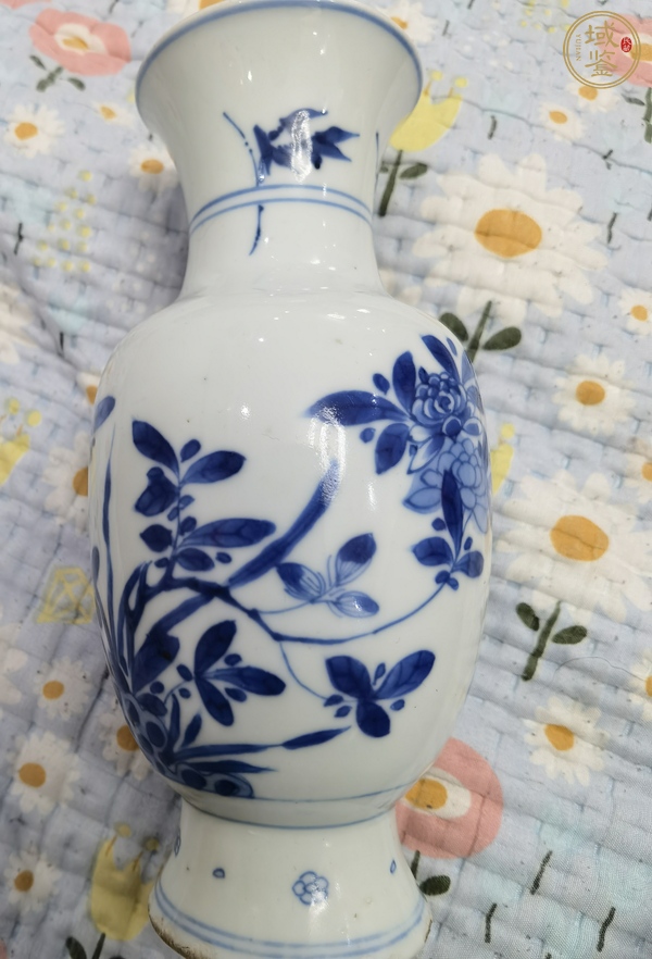 古玩陶瓷青花洞石花卉紋撇口瓶，注意品相真品鑒賞圖