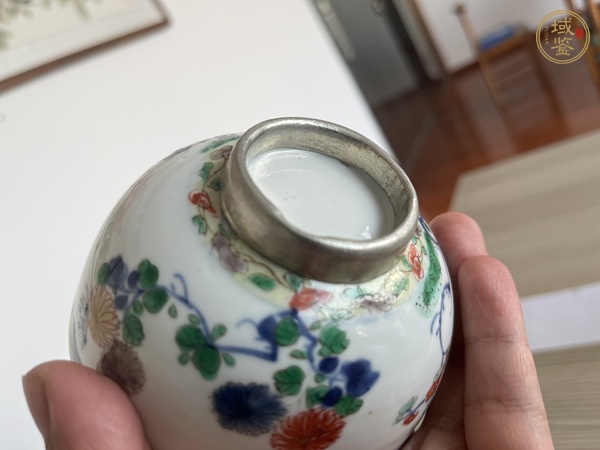 古玩陶瓷青花五彩花卉茶碗真品鑒賞圖