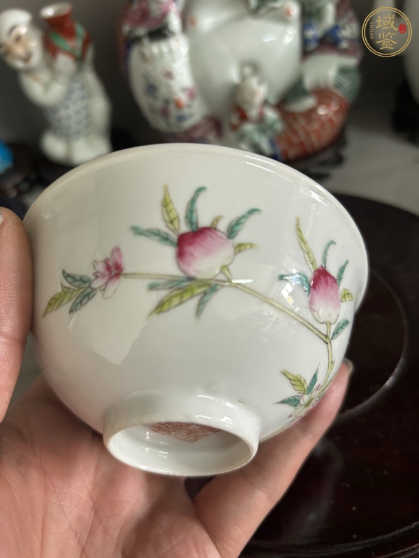 古玩陶瓷粉彩福壽紋茶碗真品鑒賞圖