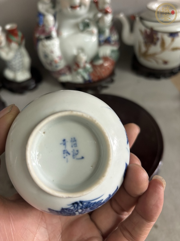 古玩陶瓷青花花卉詩文仰鐘杯真品鑒賞圖