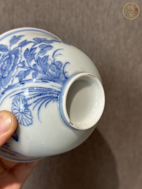 古玩陶瓷青花淡描花卉紋茶碗真品鑒賞圖