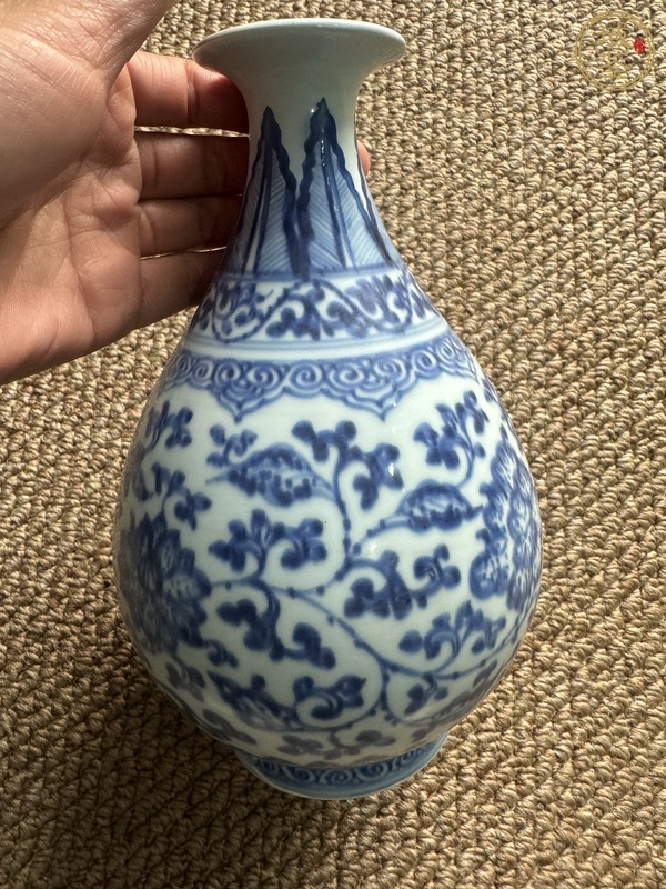 古玩陶瓷青花纏枝花卉紋玉壺春瓶真品鑒賞圖