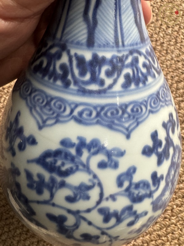 古玩陶瓷青花纏枝花卉紋玉壺春瓶真品鑒賞圖