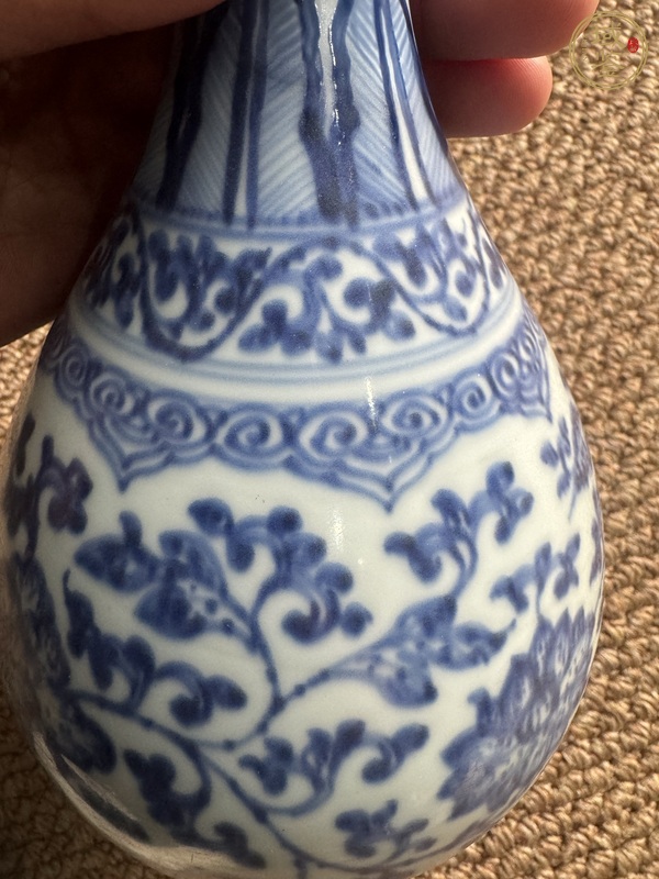 古玩陶瓷青花纏枝花卉紋玉壺春瓶真品鑒賞圖